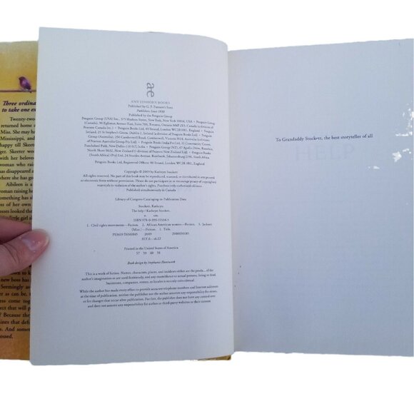 The Help By Kathryn Stockett Hardcover with Dust Jacket  Novel Book Civil Rights - Picture 7 of 8
